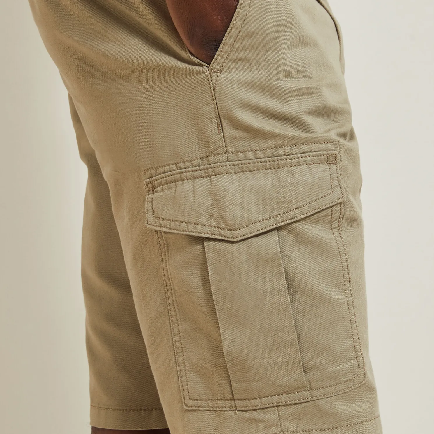 Cargobermuda met linnen