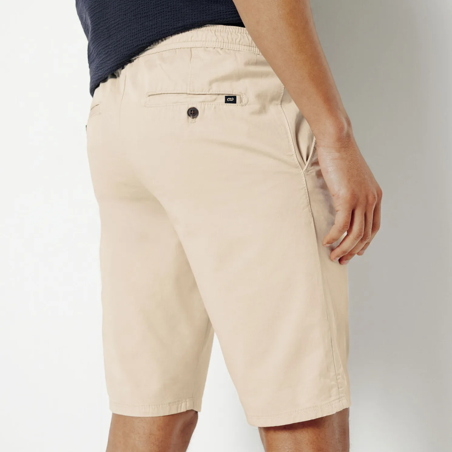 Chinobermuda met elastische taille