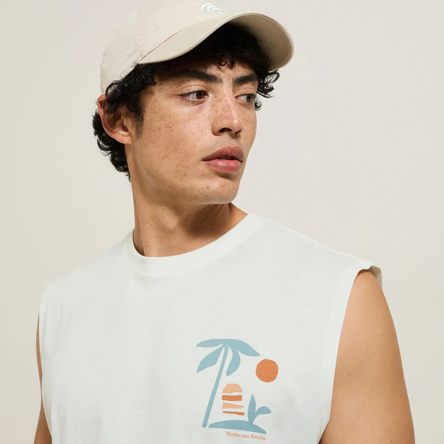 Comfortabel mouwloos shirt met print op voor-en ac