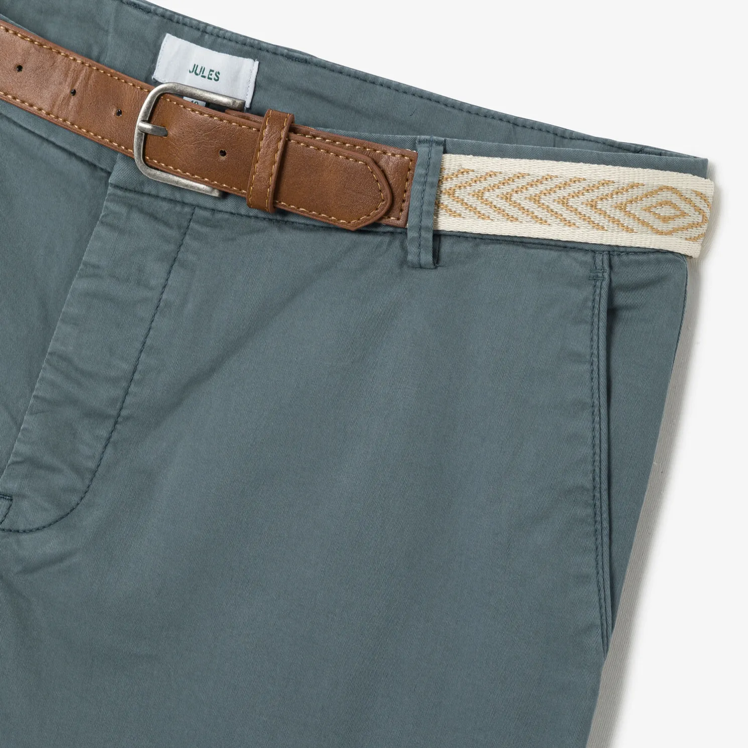 Effen chinobermuda met riem