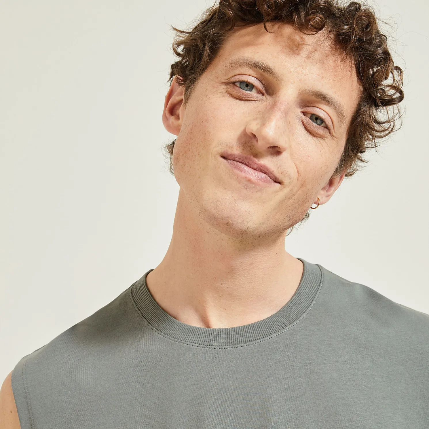 Effen mouwloos hemdje met ronde hals in katoen