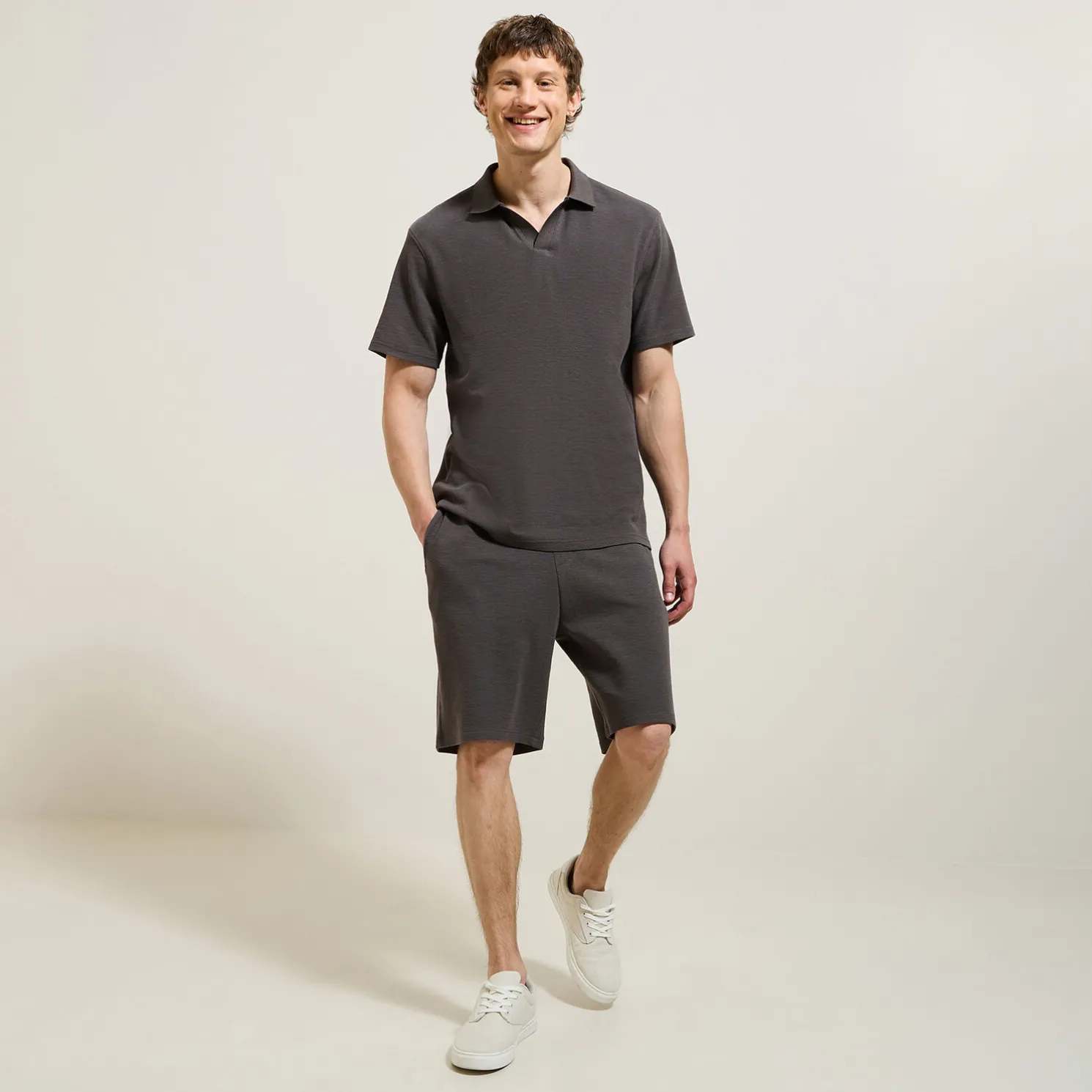 Effen relaxed polo met korte mouwen en resortkraag