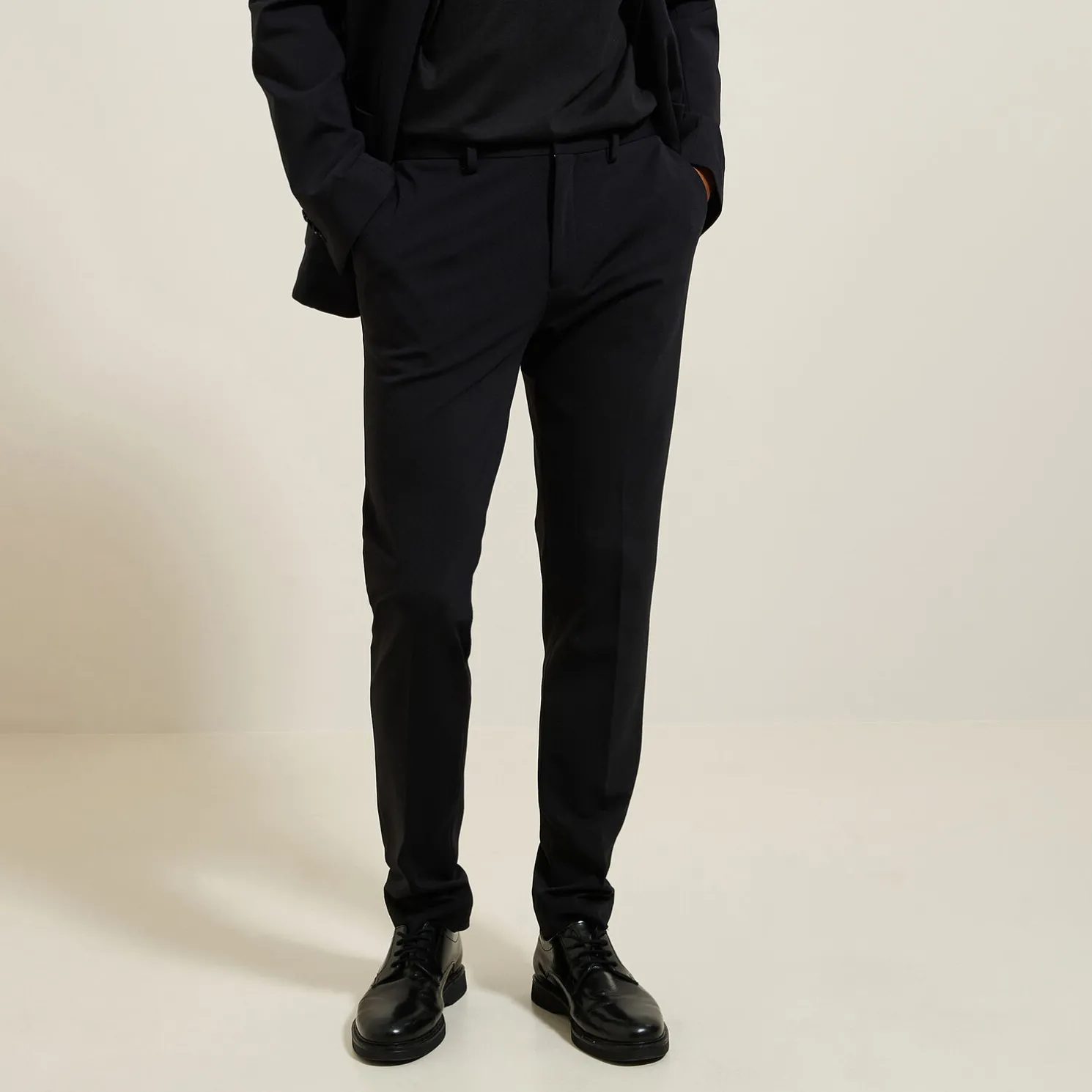 Het pakket slim kostuum in tricot - Zwart