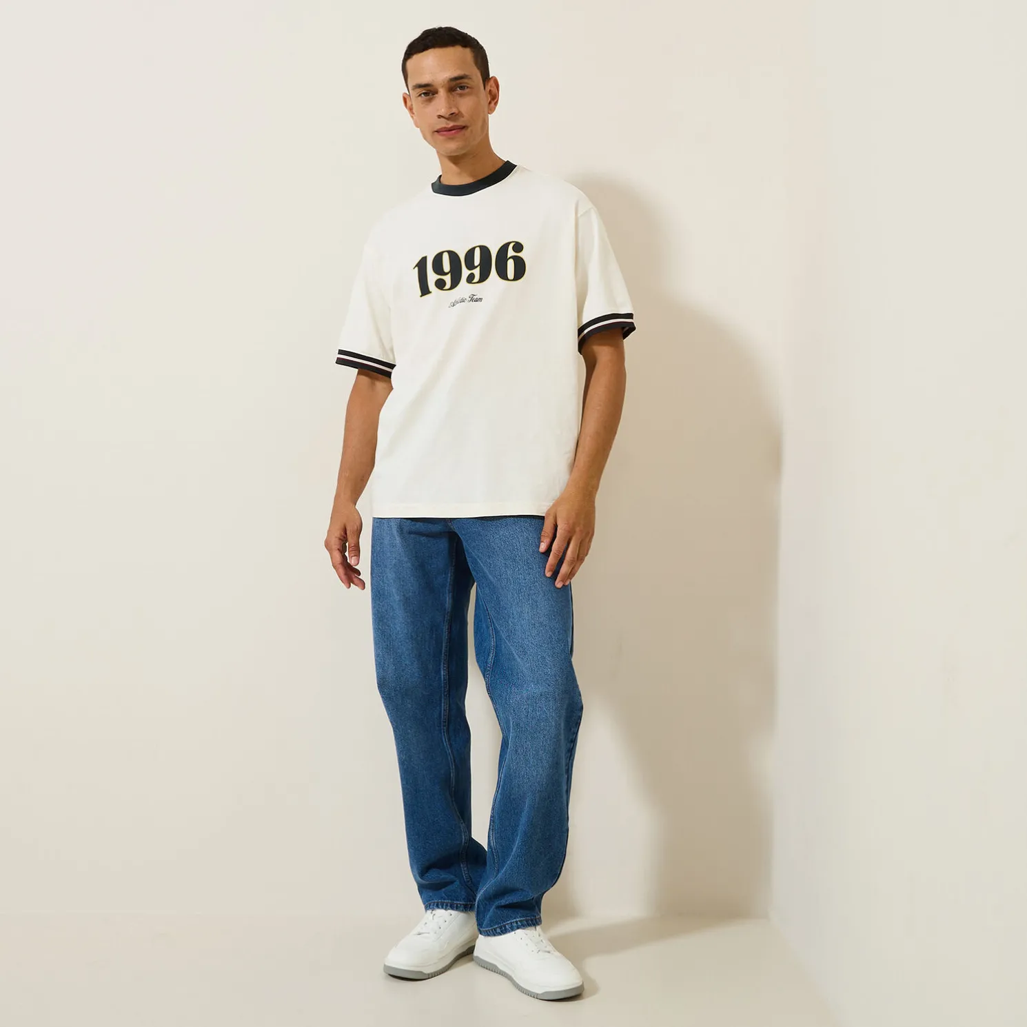 Iconisch T-shirt 1996 met contrasterende ronde hal