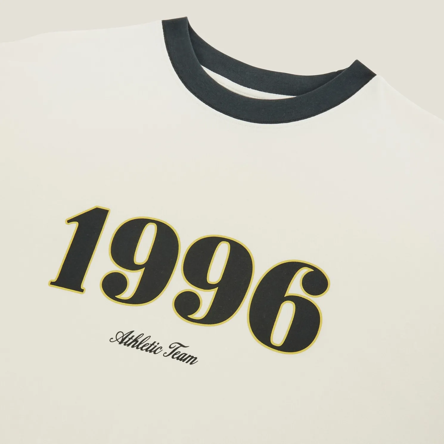 Iconisch T-shirt 1996 met contrasterende ronde hal