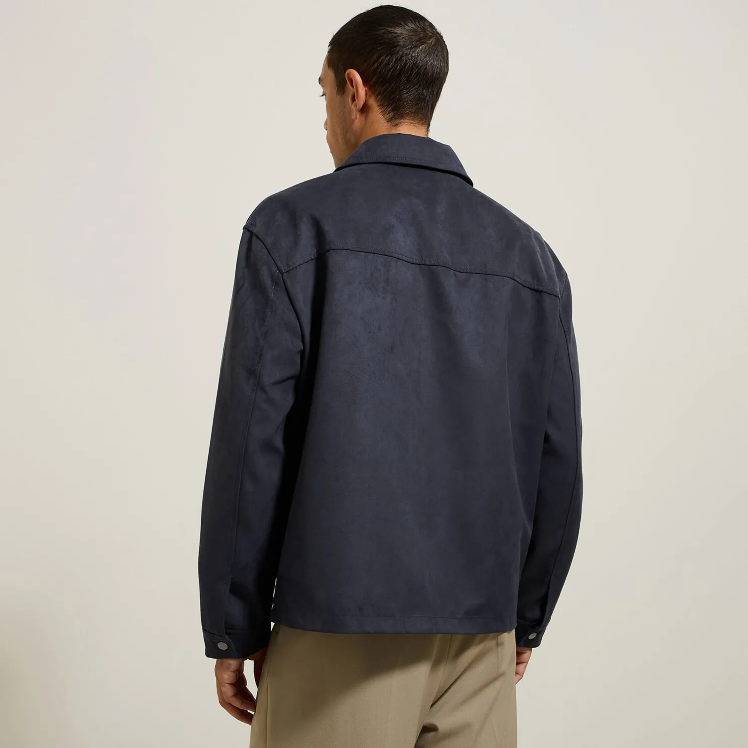 Jack met fluwelen aspect en hemdskraag