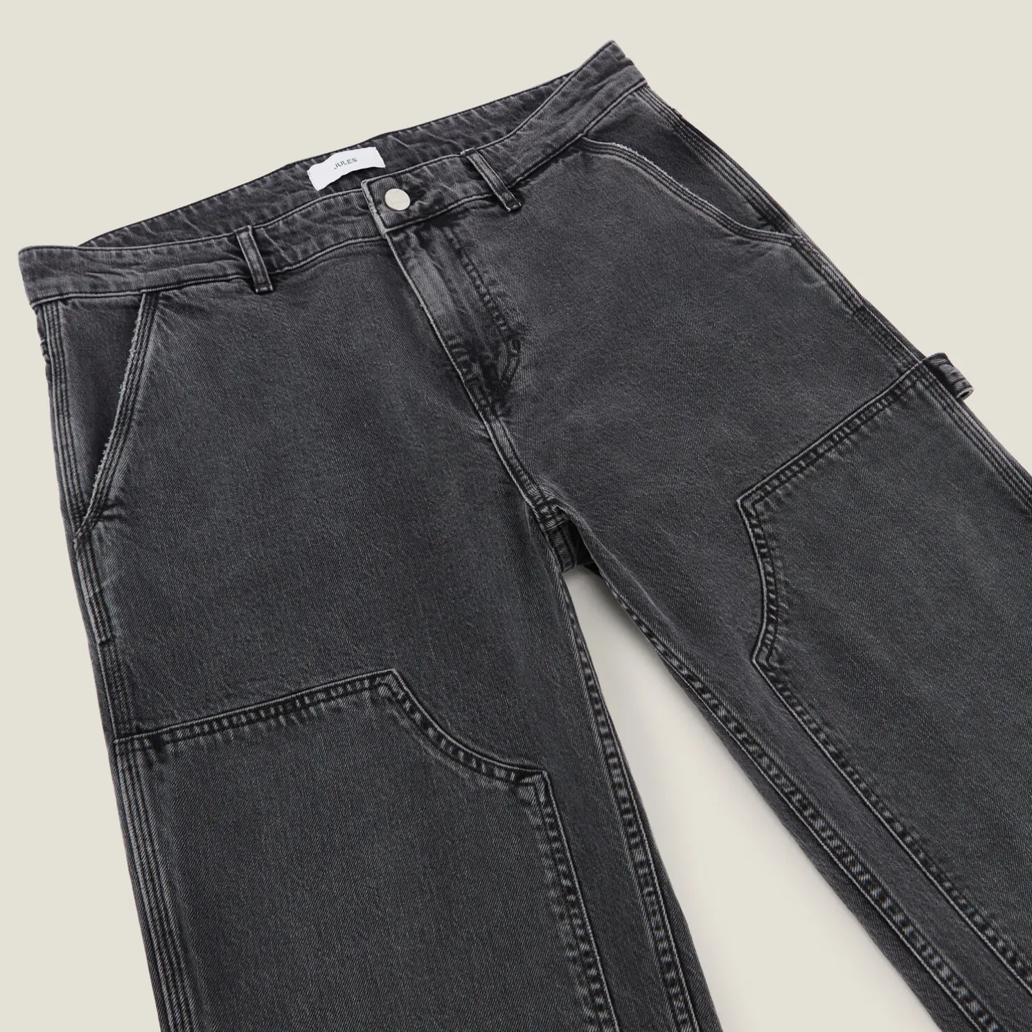 Loose jeans met cut-out details