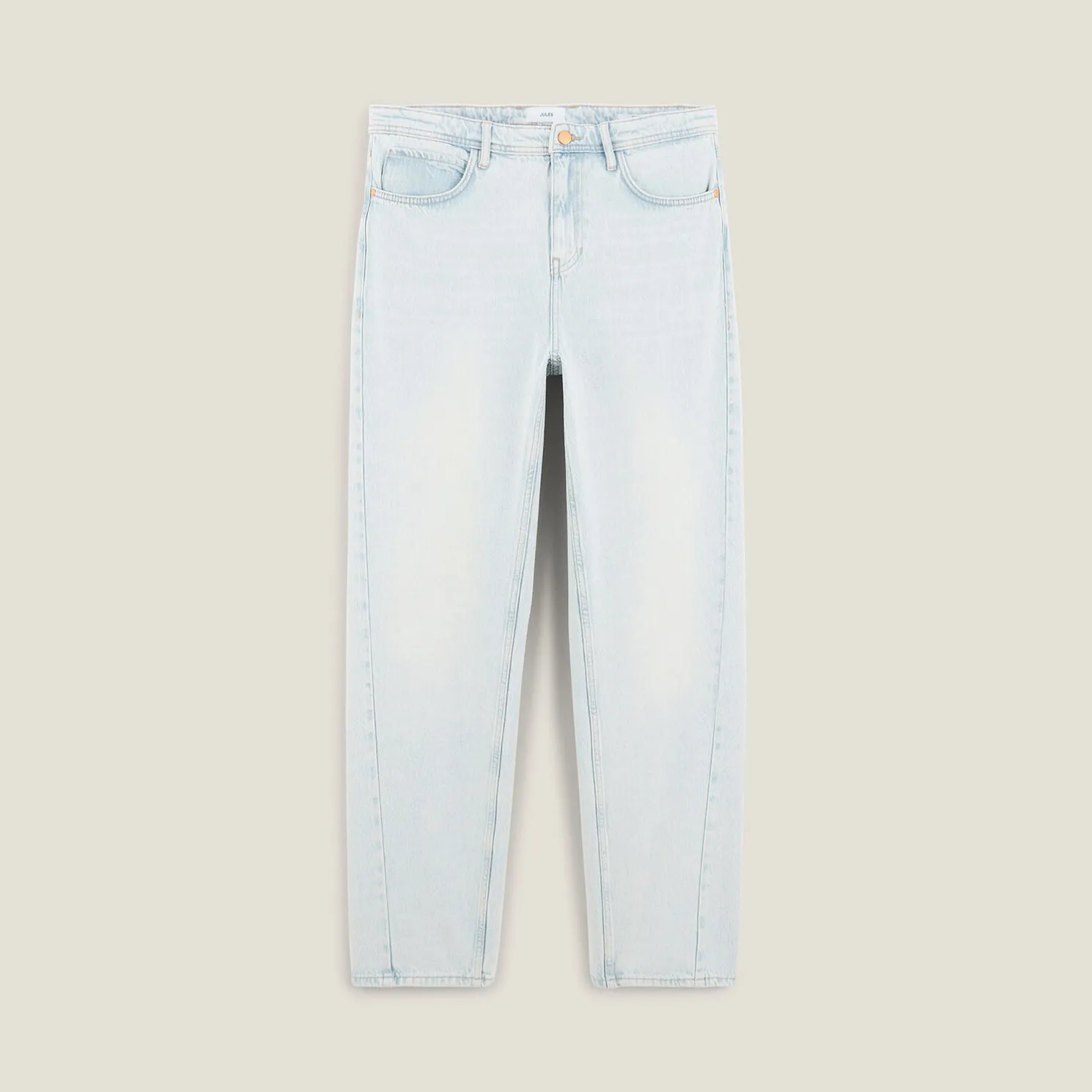 Loose jeans met gedraaide naden
