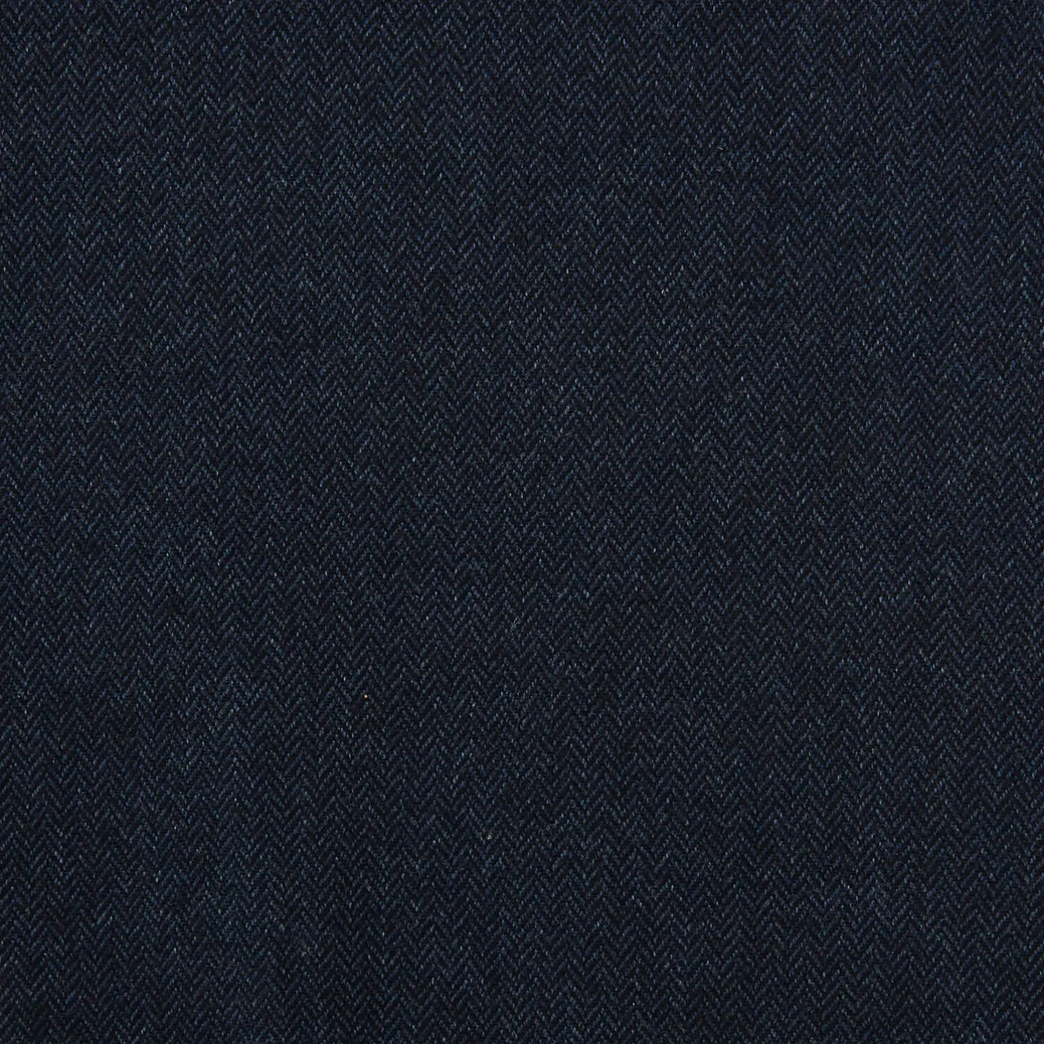 Relax chinobroek met plooien en visgraatmotief