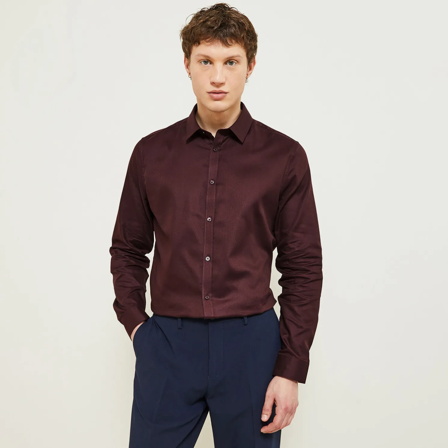 Slim effen hemd 'stay white/black' in katoen