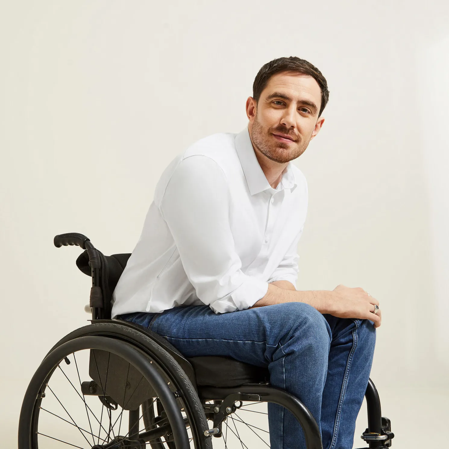 Slim jeans voor personen met beperkte mobiliteit