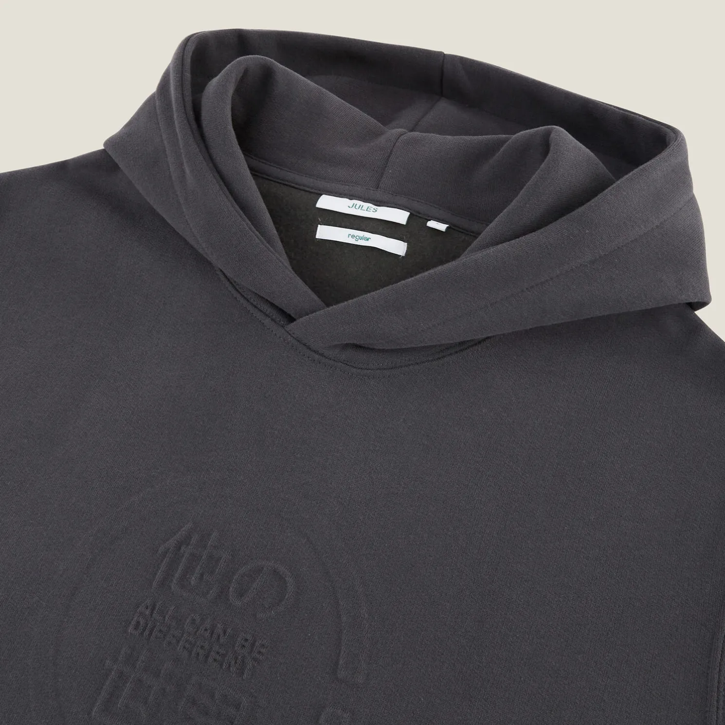 Sweater met kap en reliëfanimatie