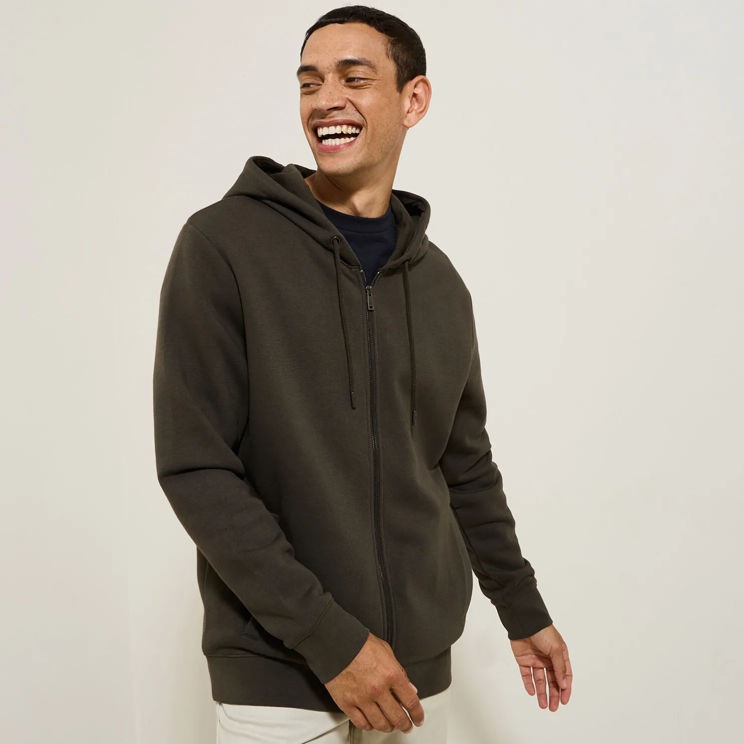 Sweater met kap en rits