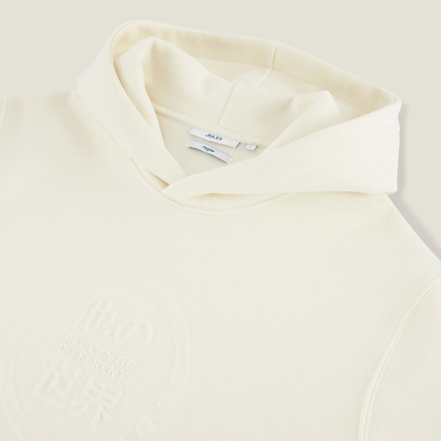 Sweater met kap en reliëfanimatie