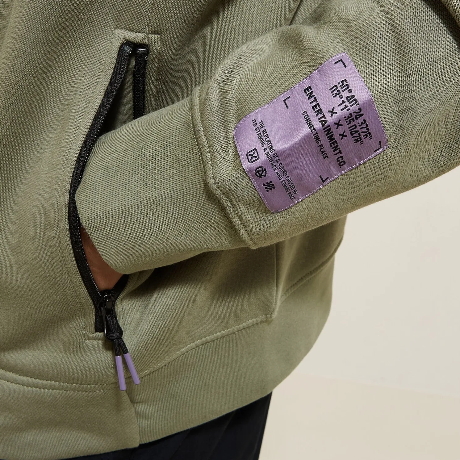 Sweater met kap in technische materie