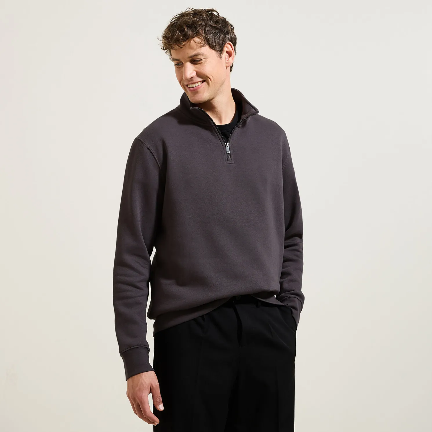 Sweater met opstaande ritskraag