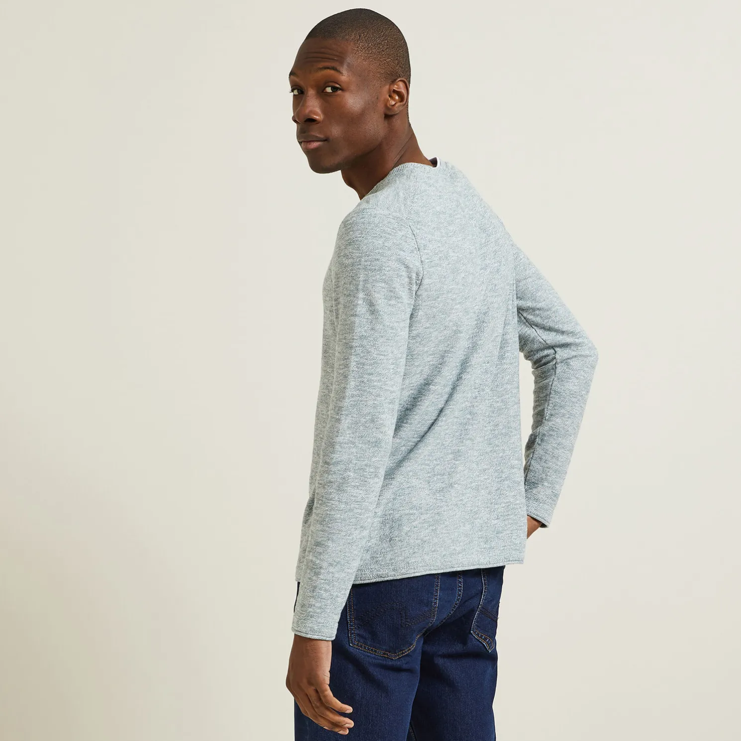 Trui met dubbele halslijn