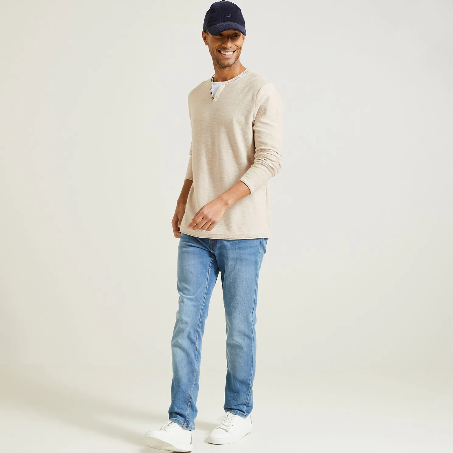 Trui met dubbele halslijn