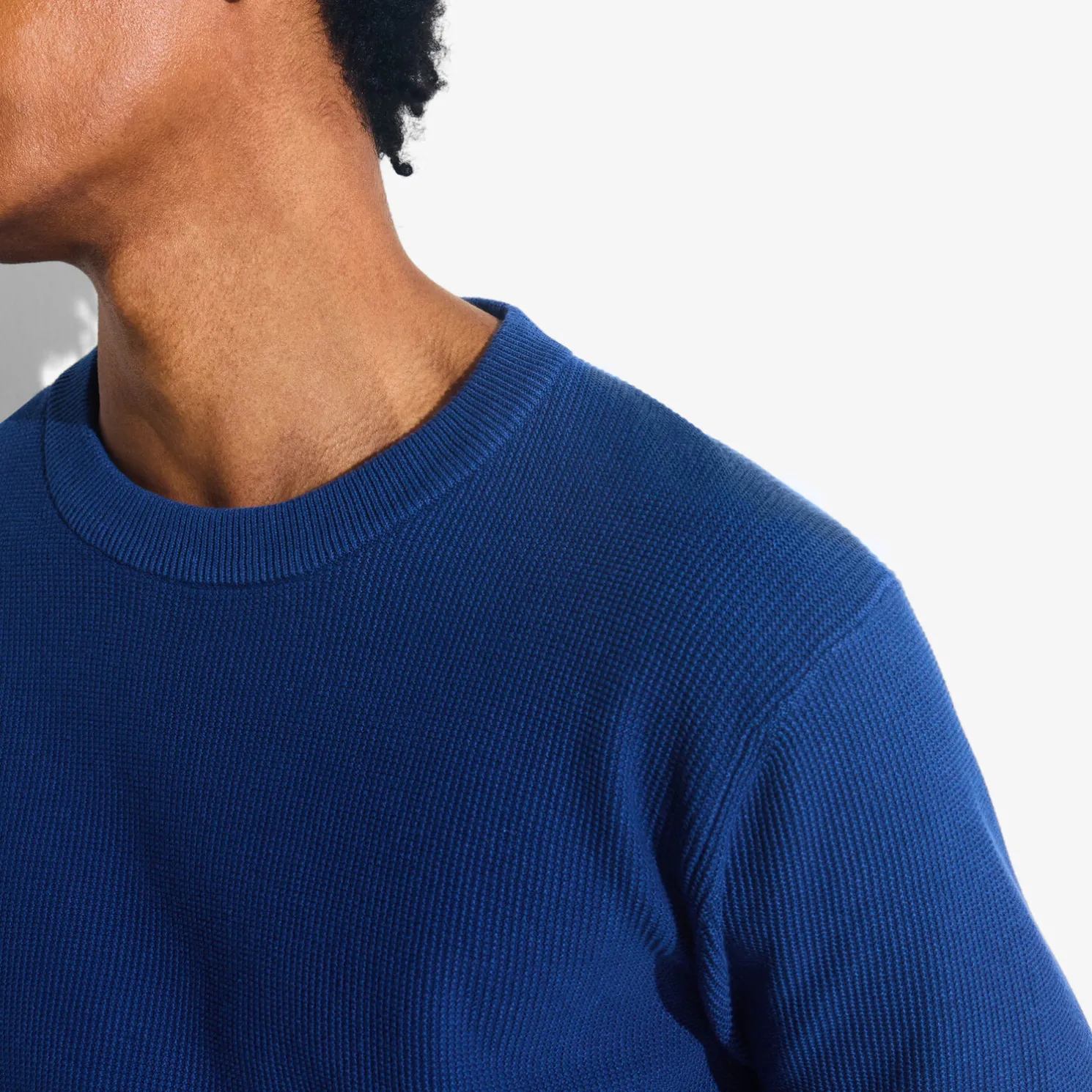 Trui met ronde hals en stekenpatroon