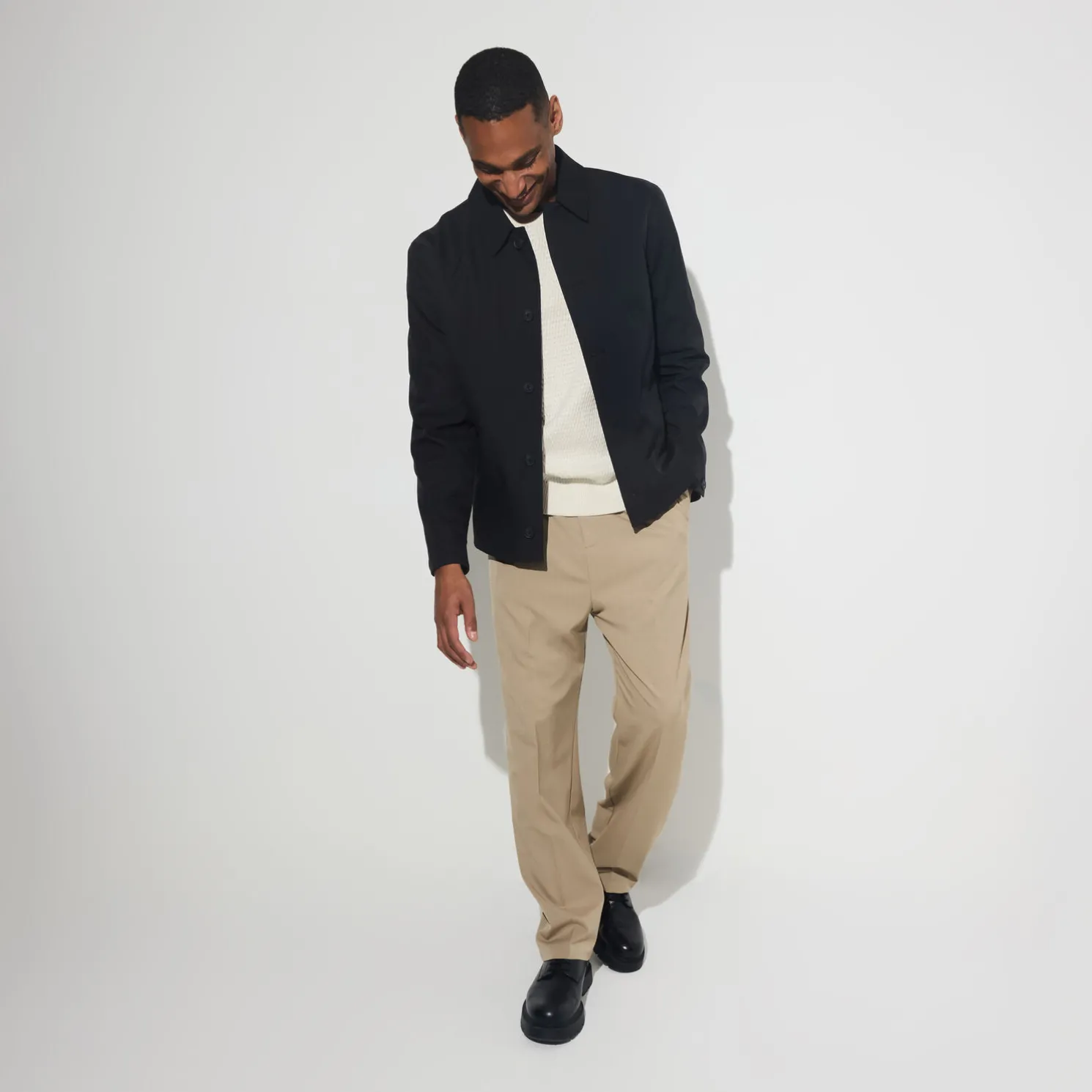 Trui met ronde hals en reliëfsteken