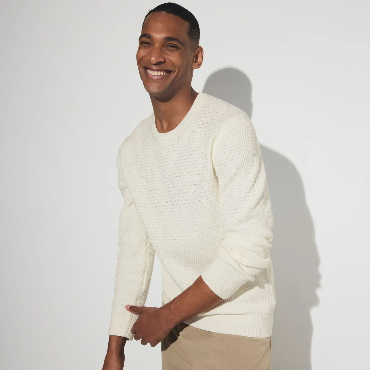 Trui met ronde hals en reliëfsteken