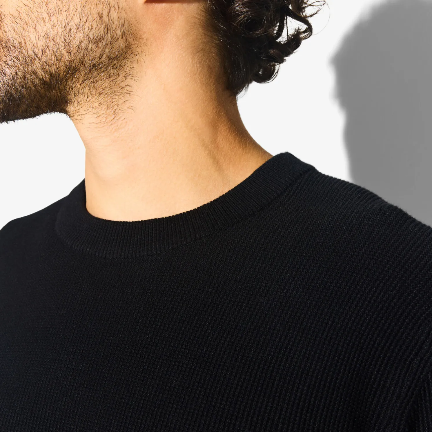 Trui met ronde hals en stekenpatroon