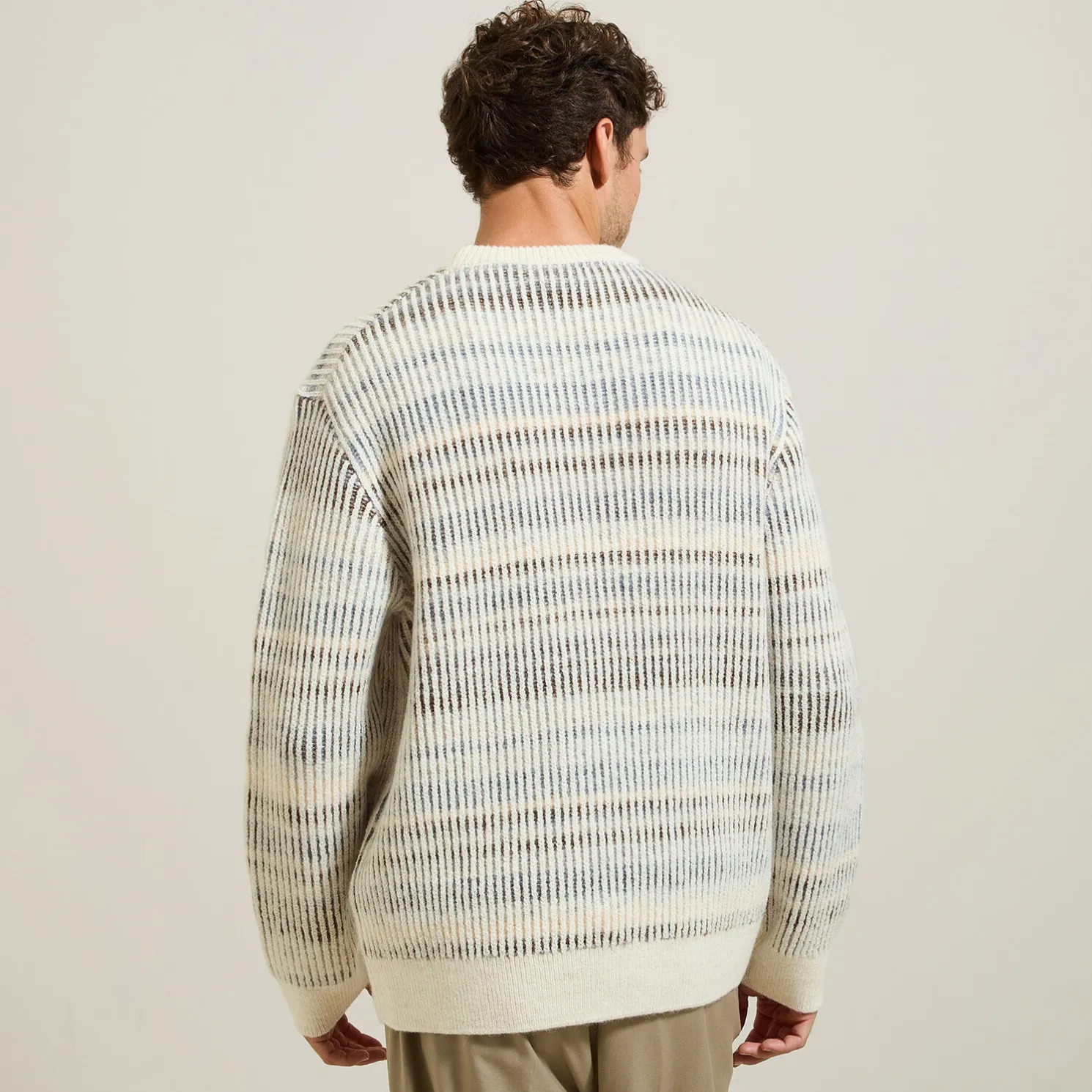 Trui met ronde hals en kleurverloopeffect