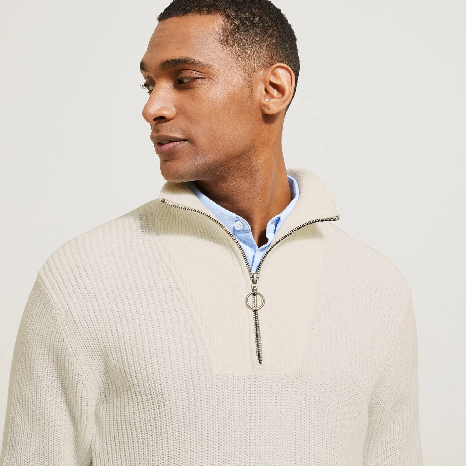 Trui met truckerskraag in ribsteek