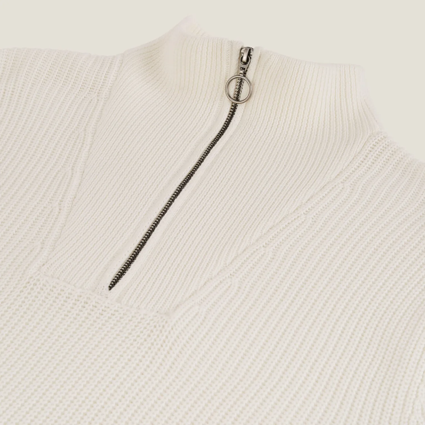 Trui met truckerskraag in ribsteek