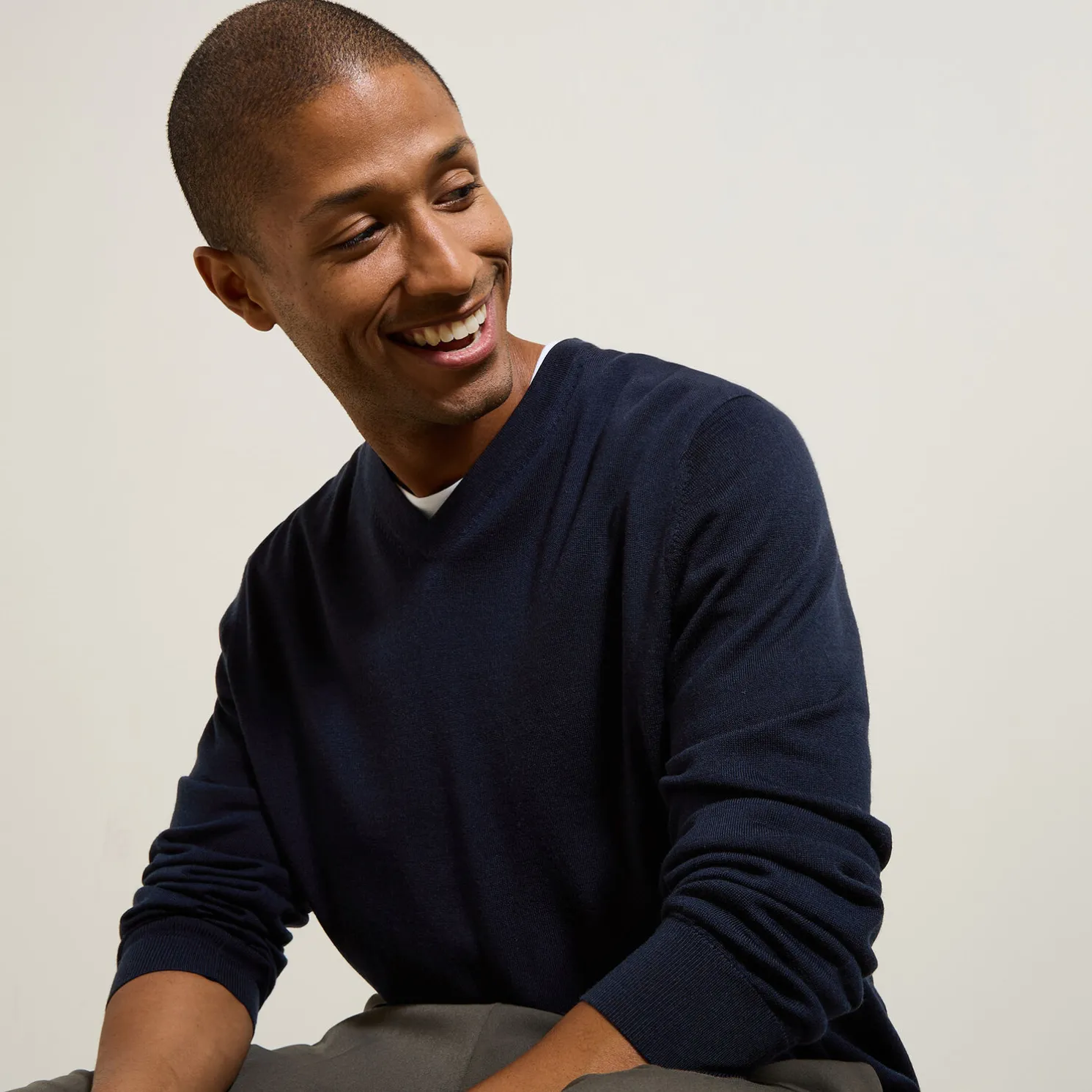 Trui met V-kraag in merinoswol