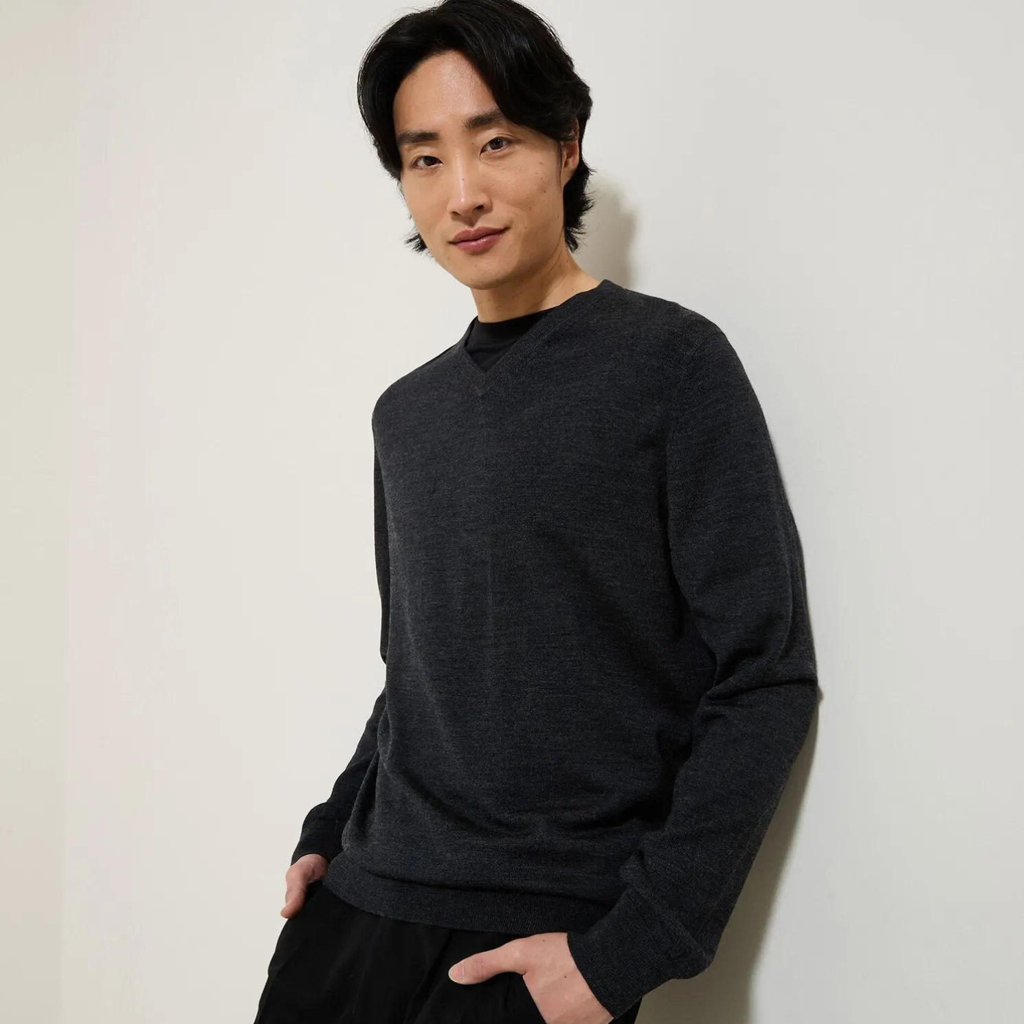 Trui met V-kraag in merinoswol