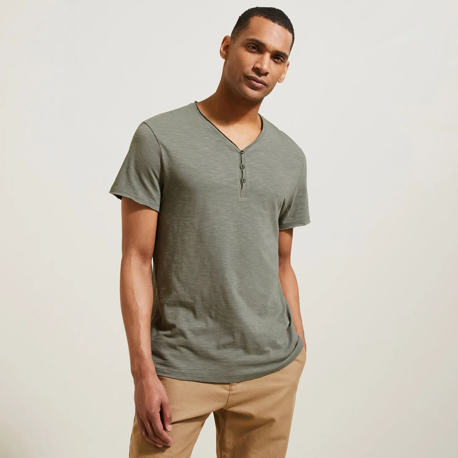 T-shirt met knooplijst in gevlamde stof