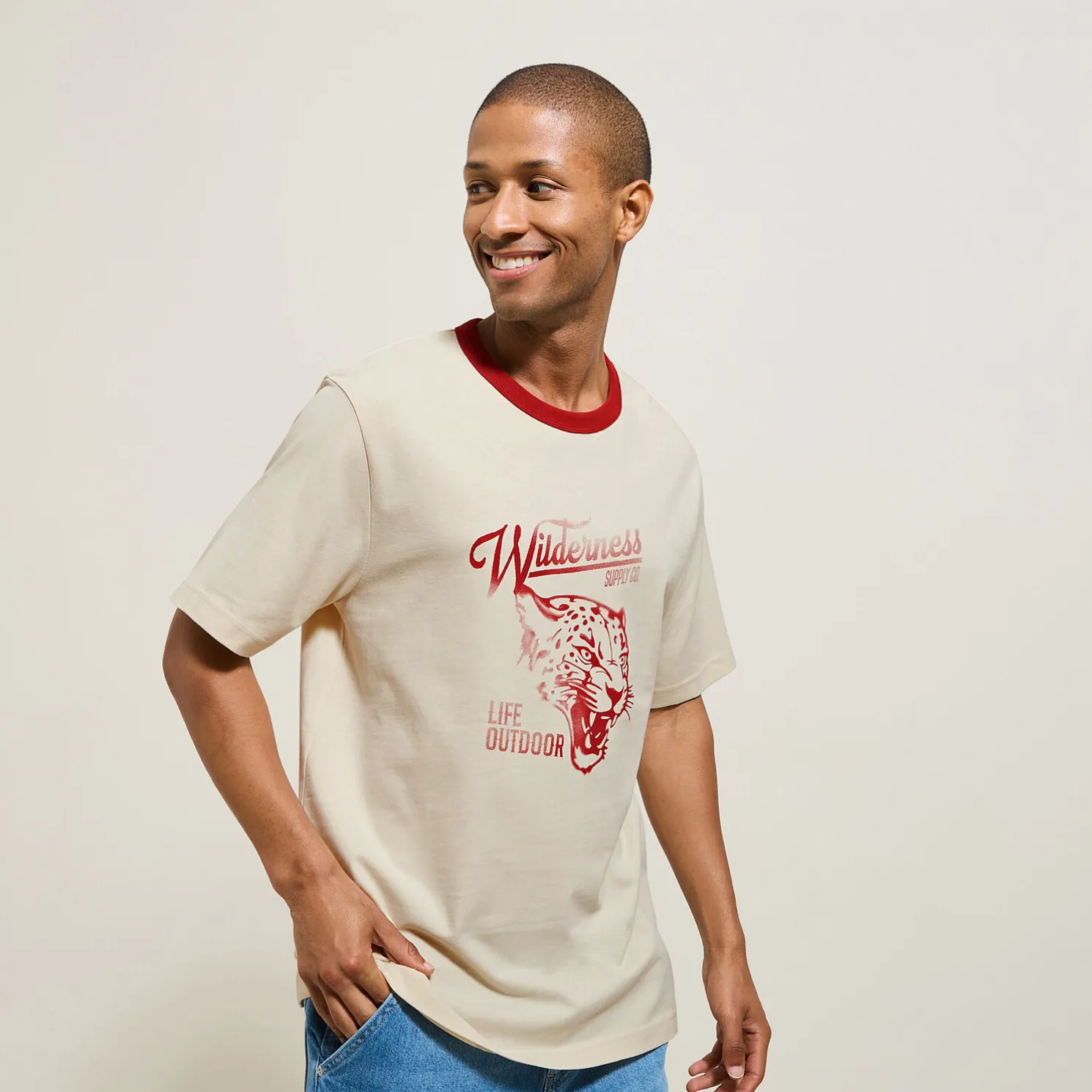 T-shirt met ronde hals, print en contrasterende ve