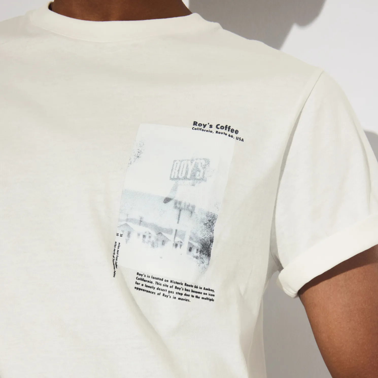 T-shirt met ronde hals en willekeurige print