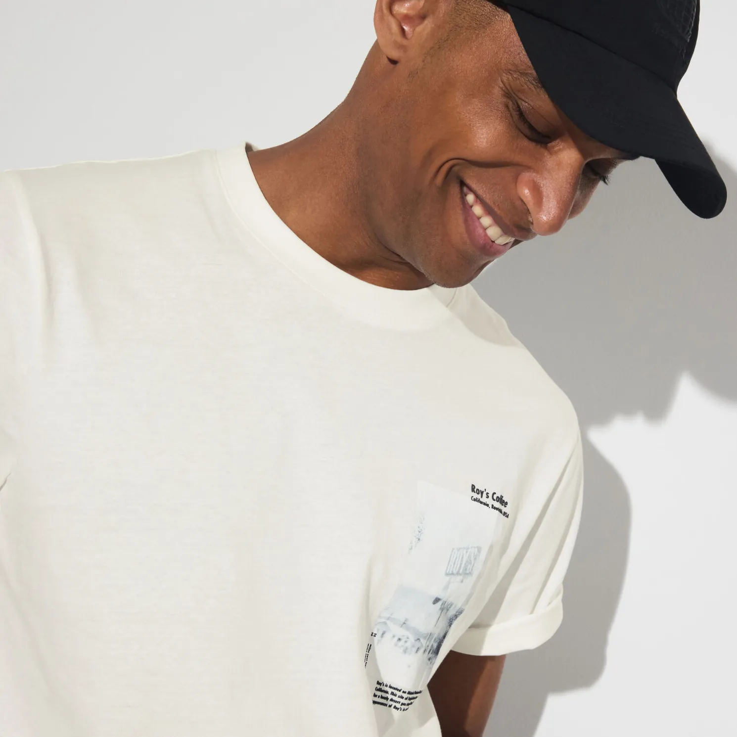 T-shirt met ronde hals en willekeurige print