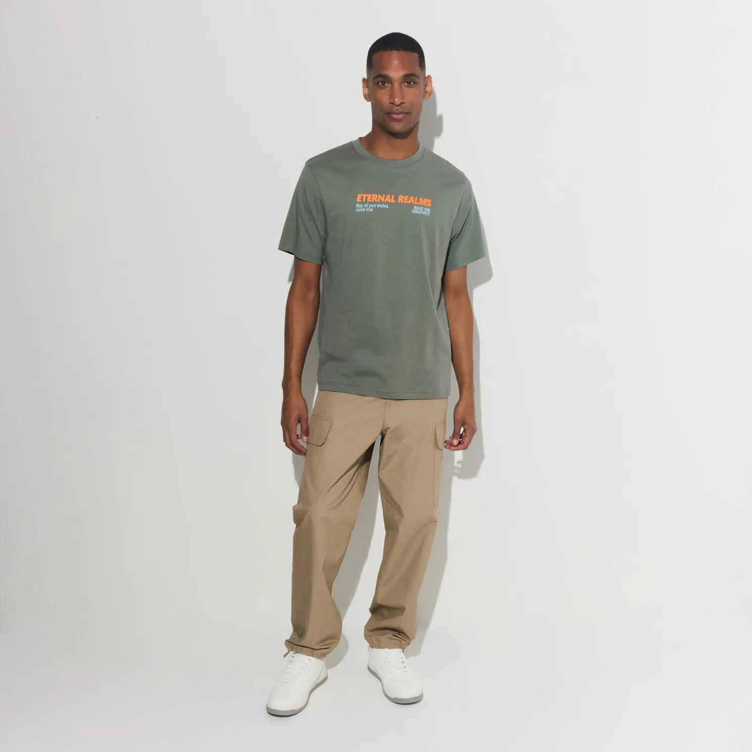 T-shirt met ronde hals en willekeurige print