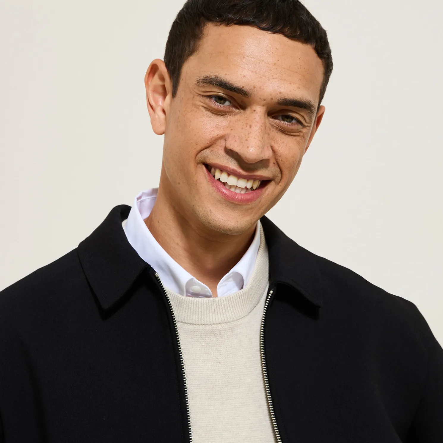 Vest met rits en hemdskraag voor het tussenseizoen