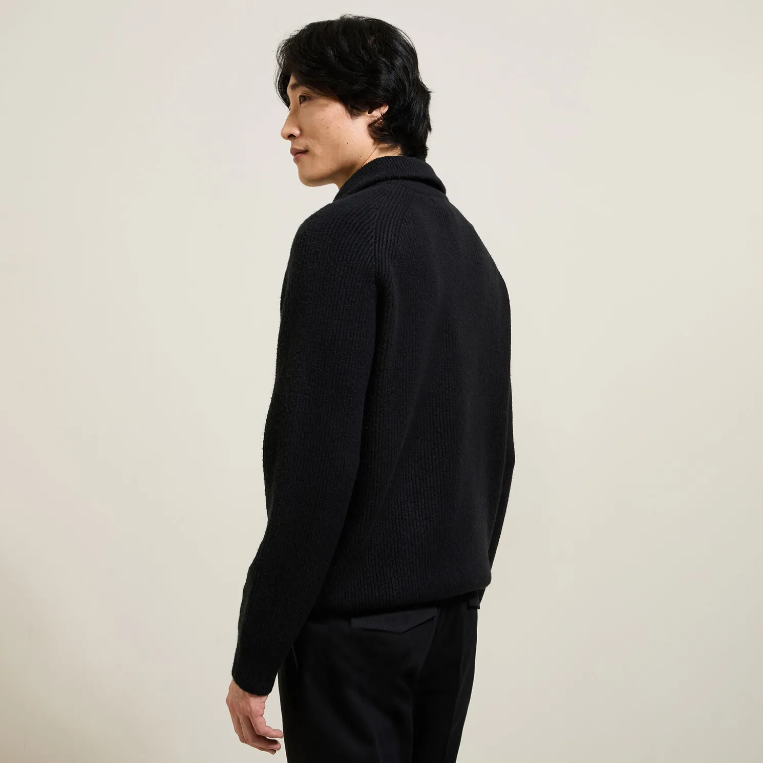 Zachte trui met truckerskraag