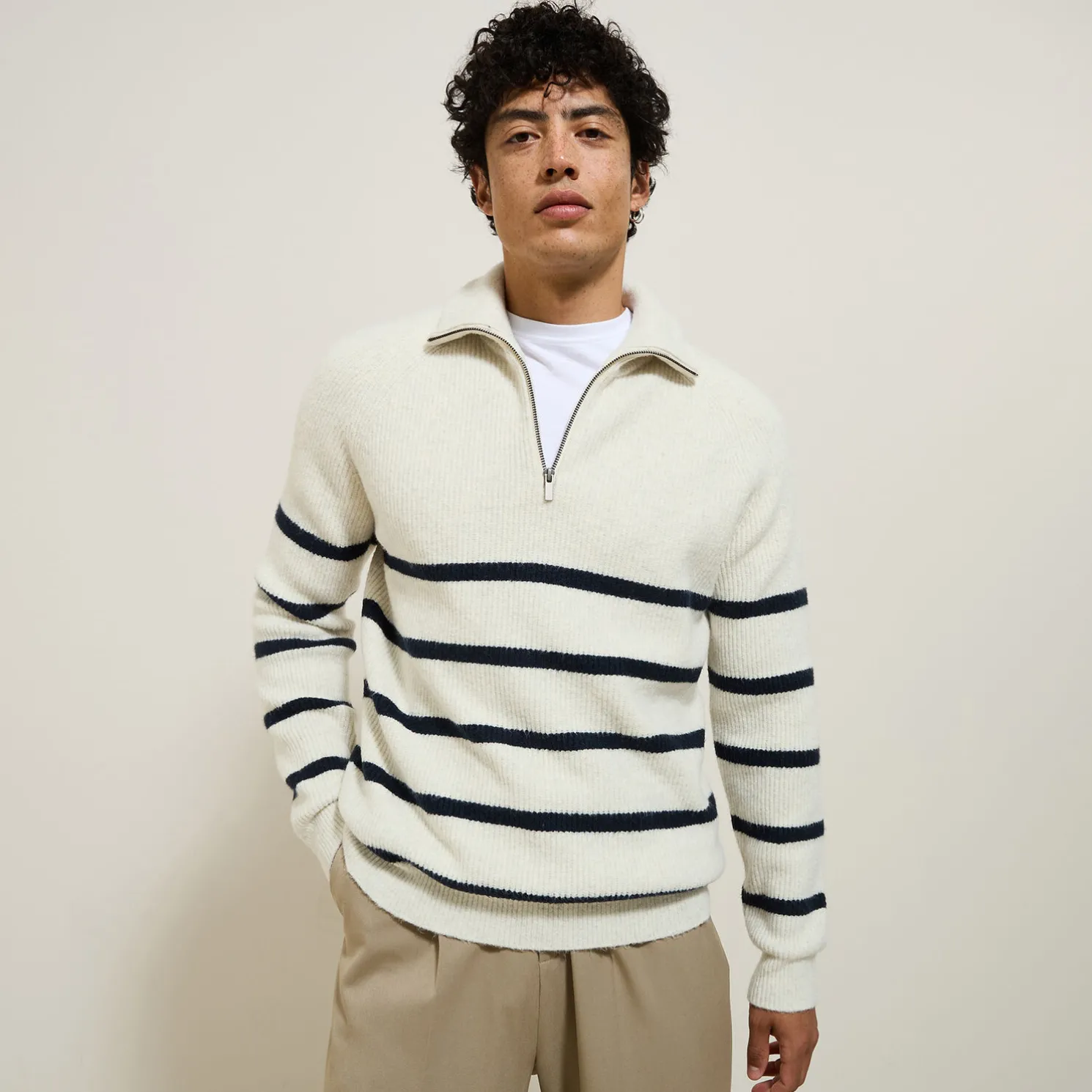 Zachte trui met truckerskraag